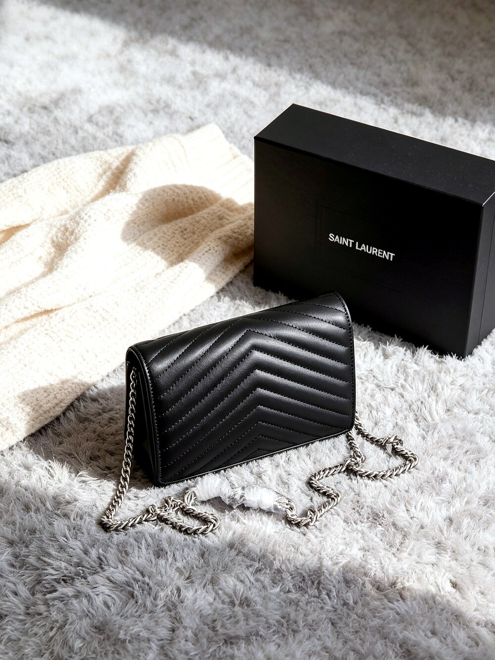 Saint Laurent Envelope Medium Bag - Picture 2 of 8